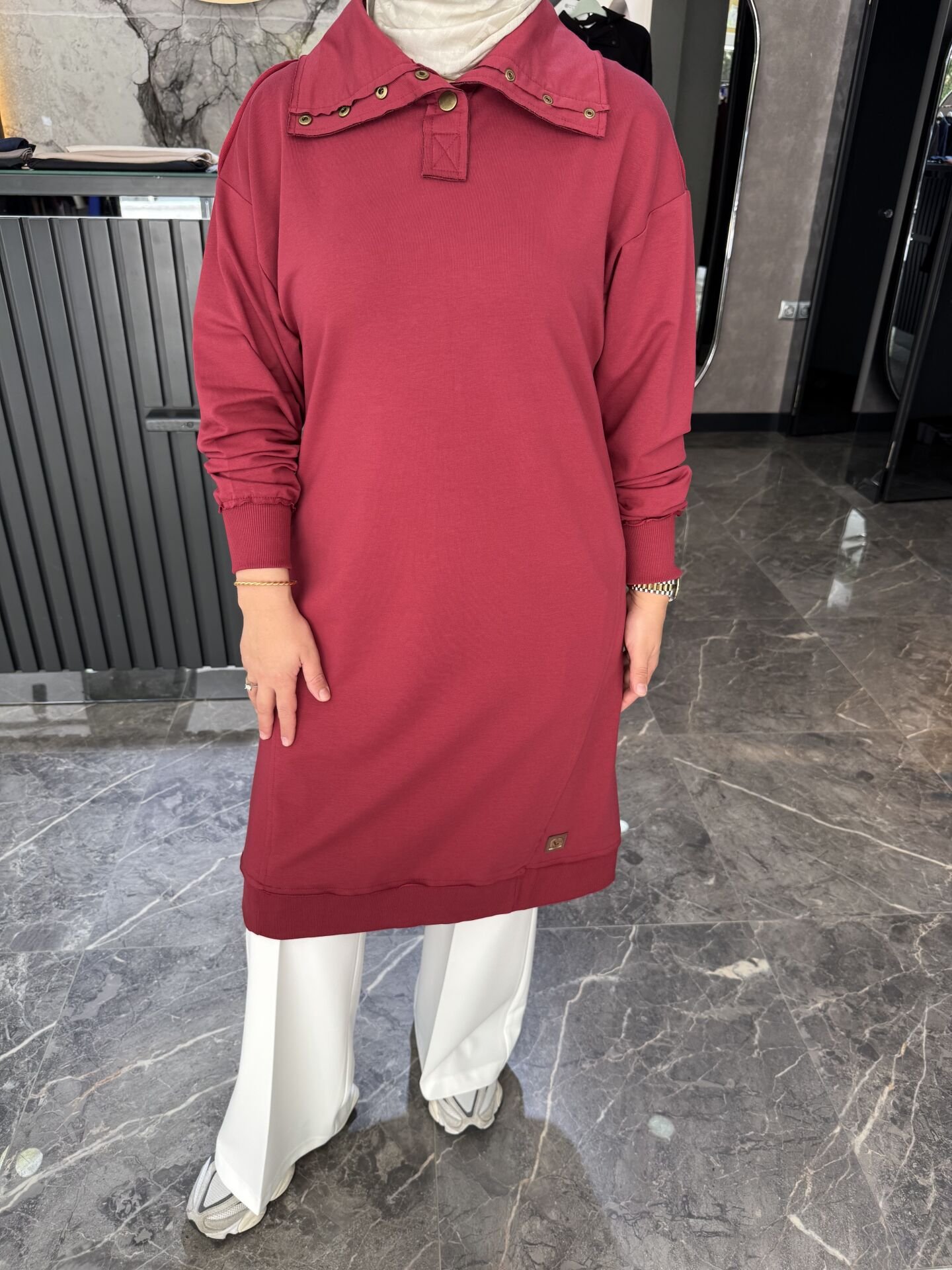 İKİ İP PAMUKLU YAKALI SWEATSHİRT