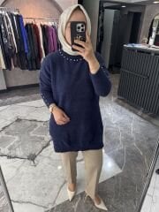 YAKASI TAŞ İŞLEMELİ ANGORA KAZAK