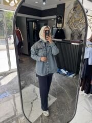 OMZU SIRALI TAŞ İŞLEMELİ KOT CEKET