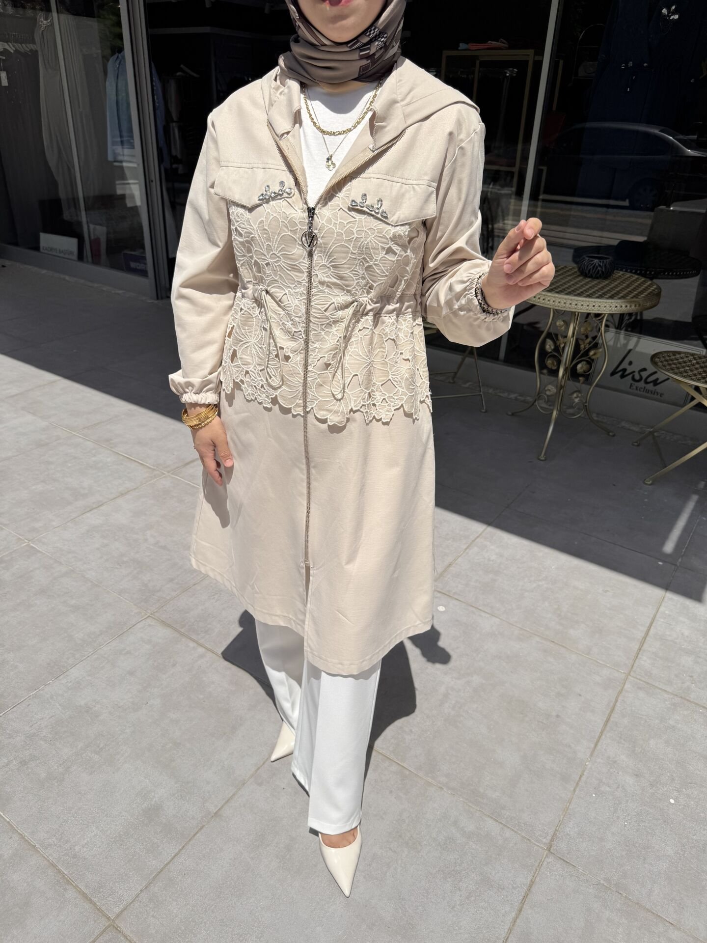 DANTEL DETAYLI İNCE TRENÇ