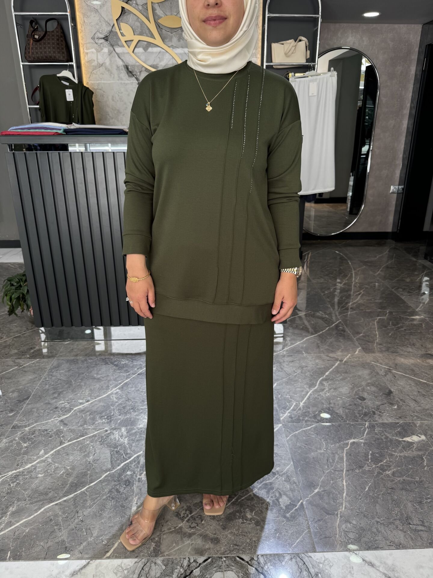 OYSHO DÜZ KALEM ETEKLİ TAKIM