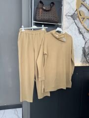 YAKASI TAŞ DETAY SPOR TAKIM